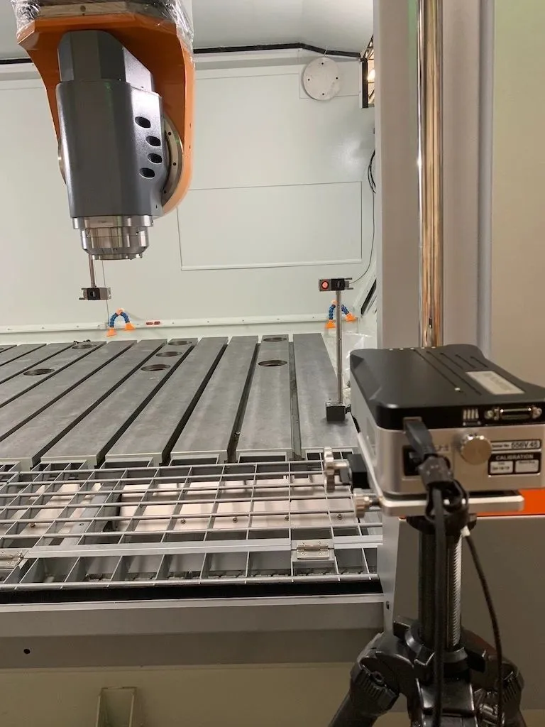 Laser unit on the machine table