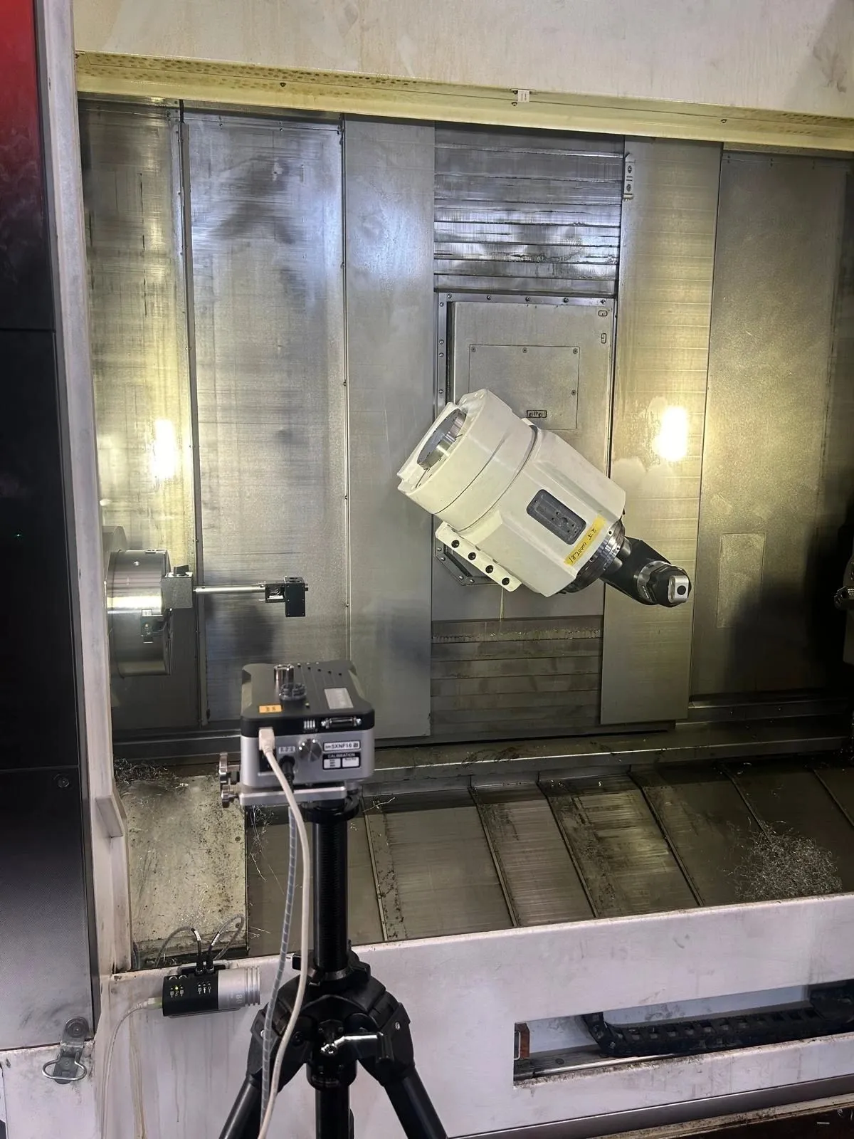 Yatay işleme merkezinde lazer ölçüm düzeneği