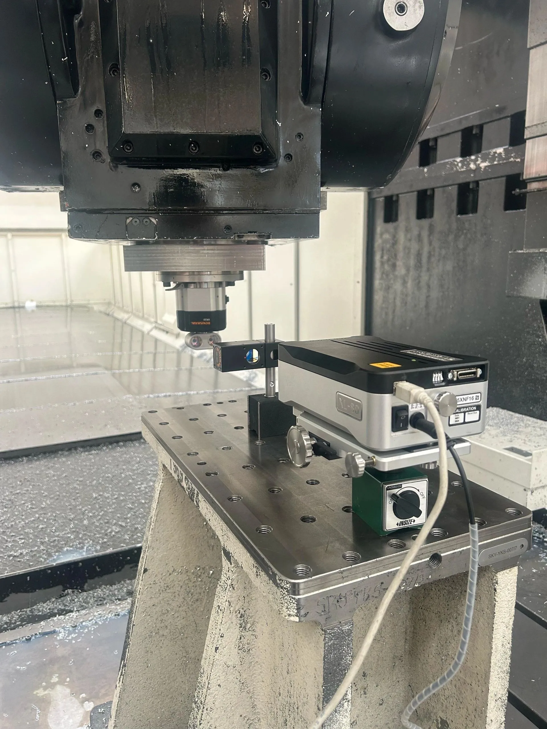 Laser unit under the spindle